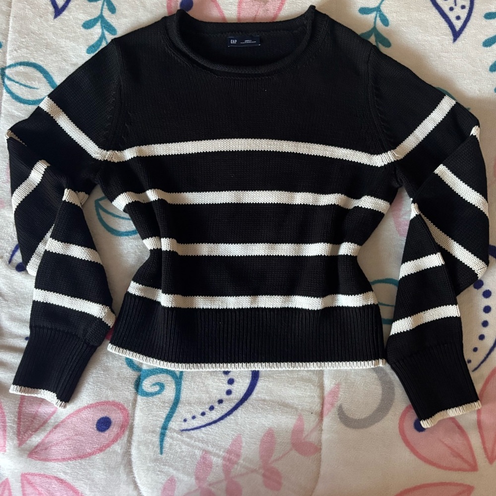 Gap striped cropped sweater